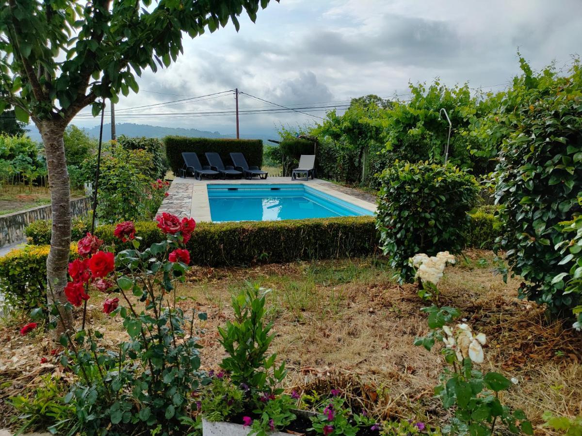 Villa Con Piscina En Panton Ribeira Sacra Galicia Ideal Para Familias Exterior photo